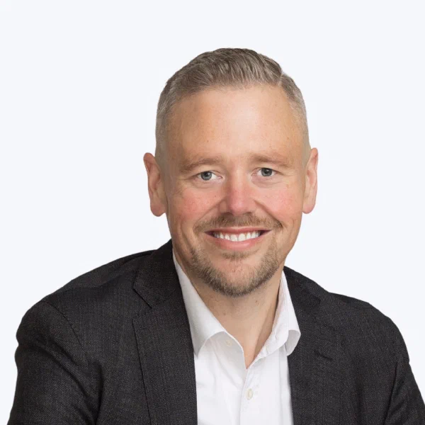 Headshot of Dan Harrison